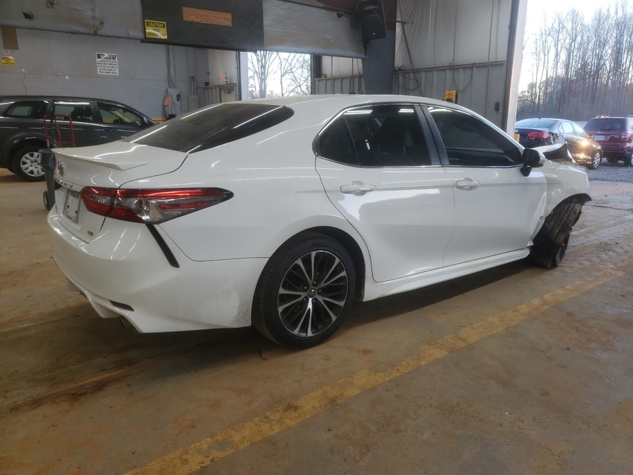 2018 TOYOTA CAMRY L - Image 3