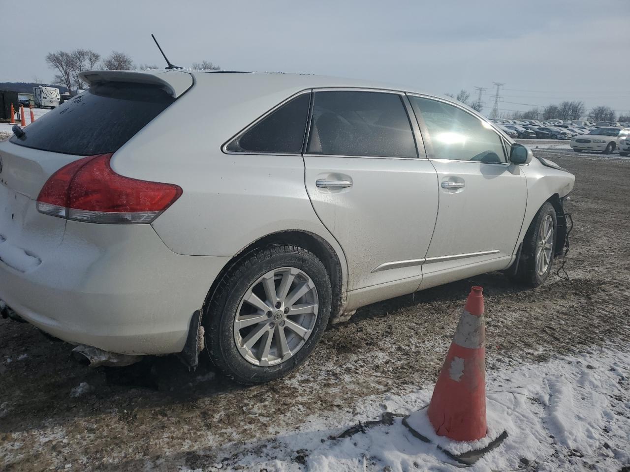 2011 TOYOTA VENZA - Image 3