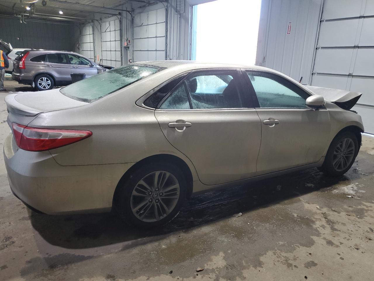 2016 TOYOTA CAMRY LE - Image 3