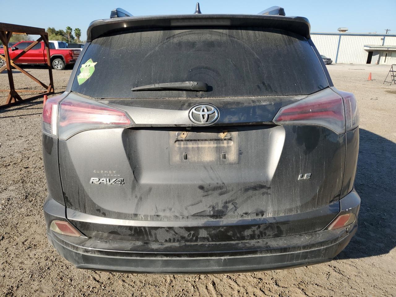 2017 TOYOTA RAV4 LE - Image 6