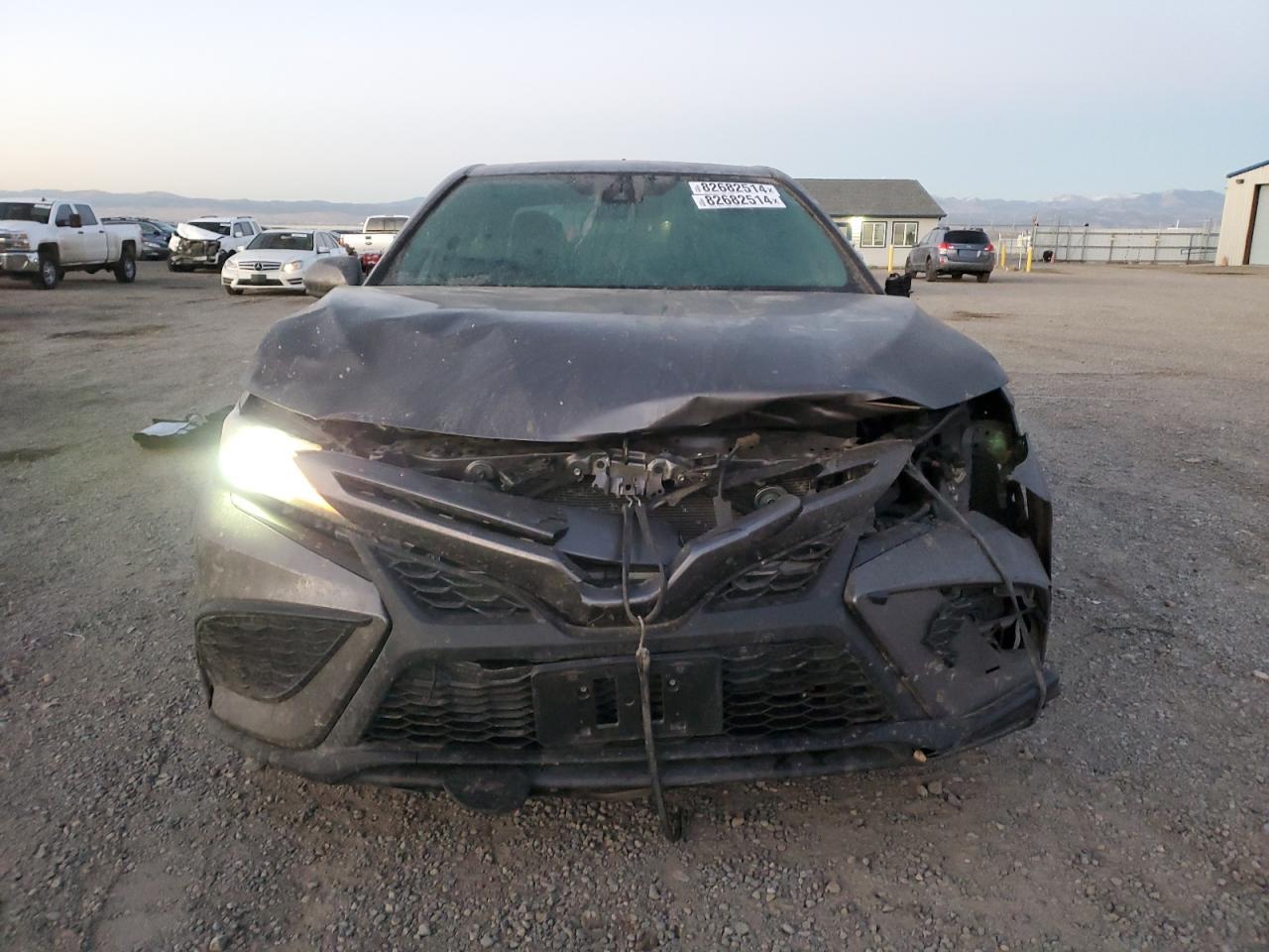 2021 TOYOTA CAMRY SE - Фото 5