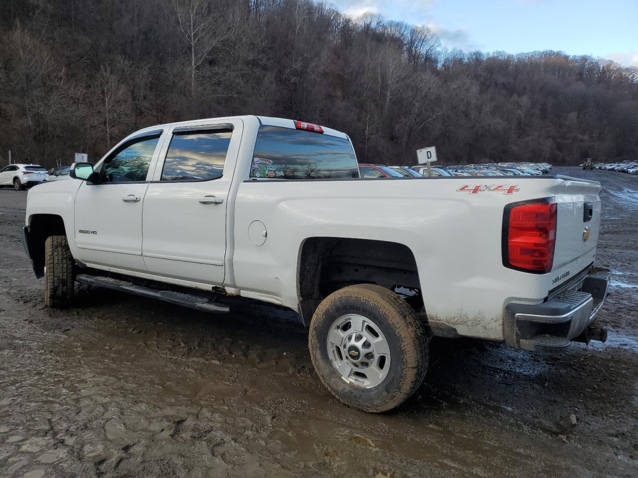 2015 CHEVROLET SILVERADO - Image 2