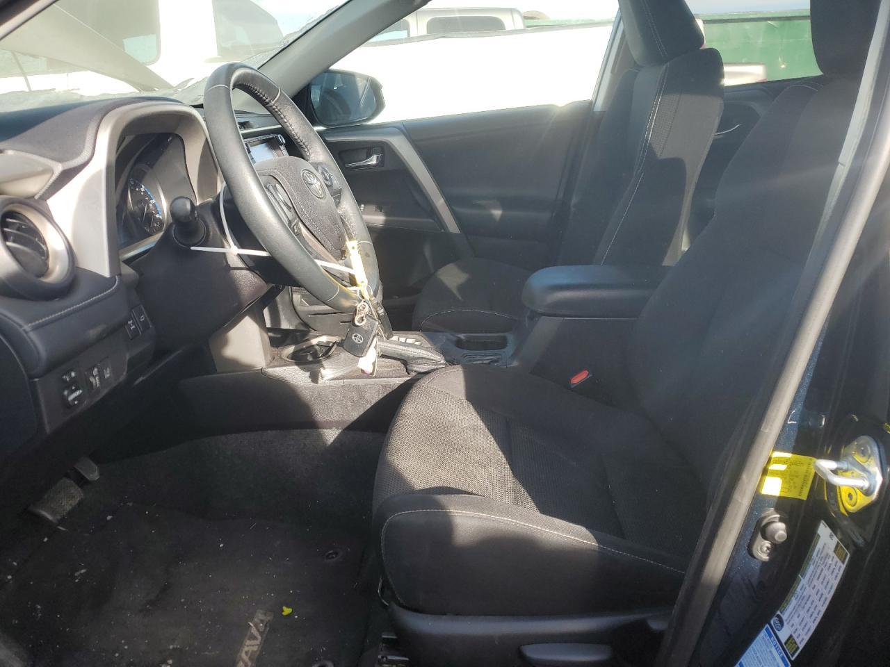2017 TOYOTA RAV4 XLE - Image 7