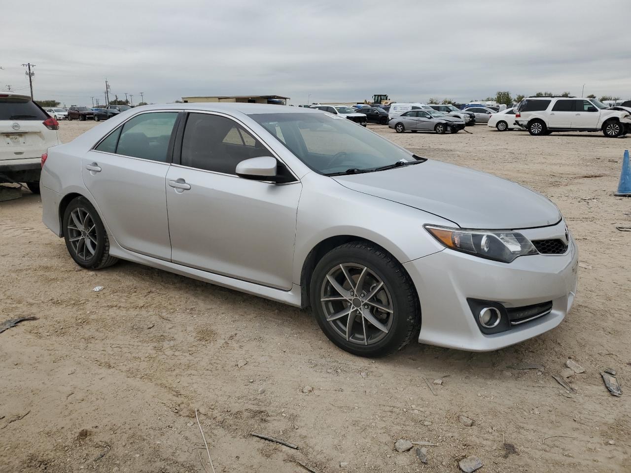 2014 TOYOTA CAMRY L - Фото 4