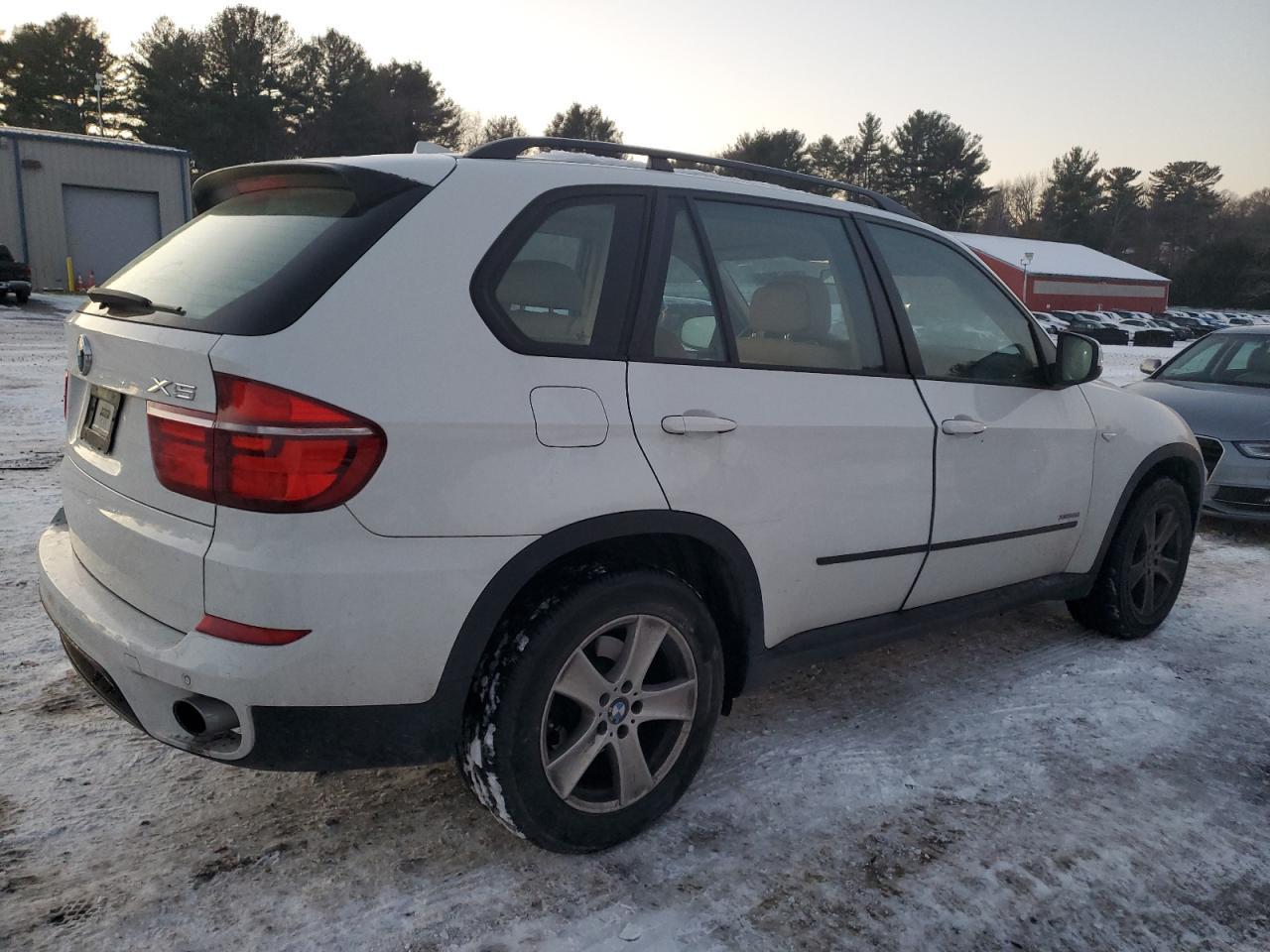 2012 BMW X5 XDRIVE3 - Image 3