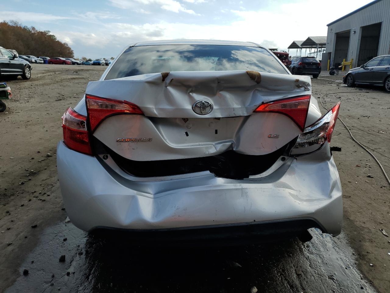 2018 TOYOTA COROLLA L - Image 6
