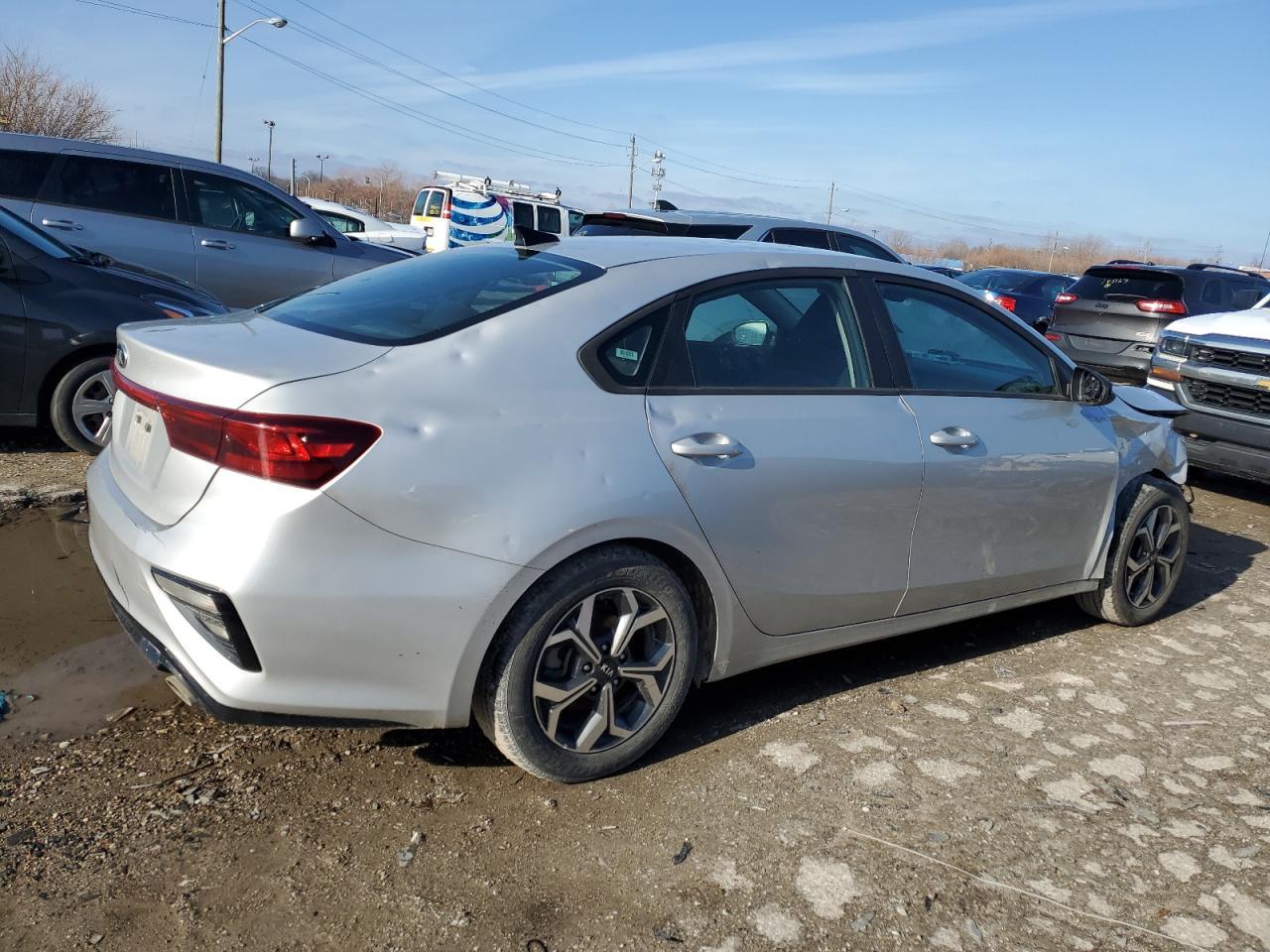 2021 KIA FORTE FE - Image 3