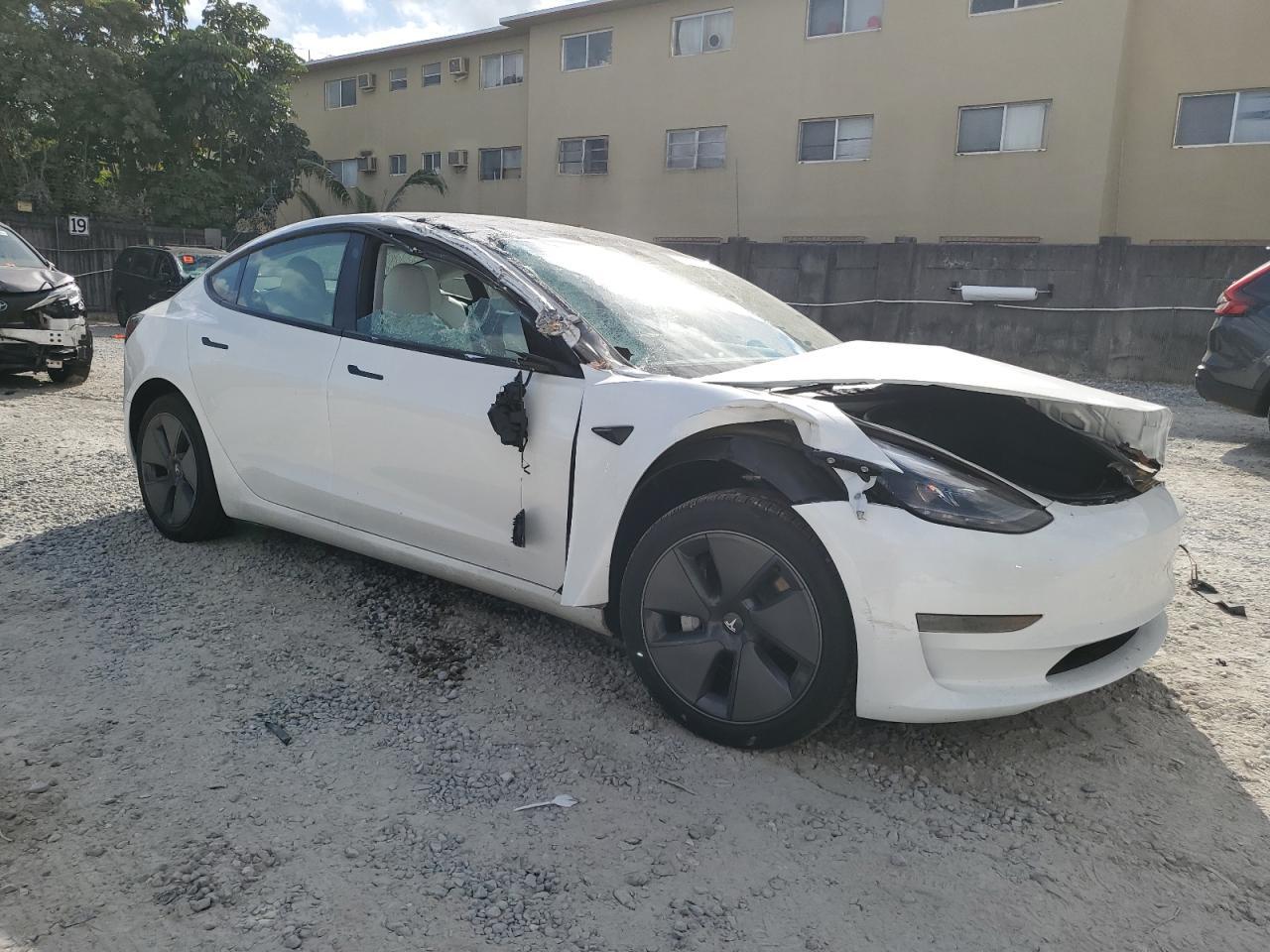 2023 TESLA MODEL 3 - Фото 4
