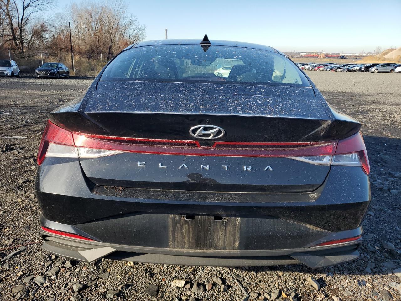 2023 HYUNDAI ELANTRA SE - Фото 6