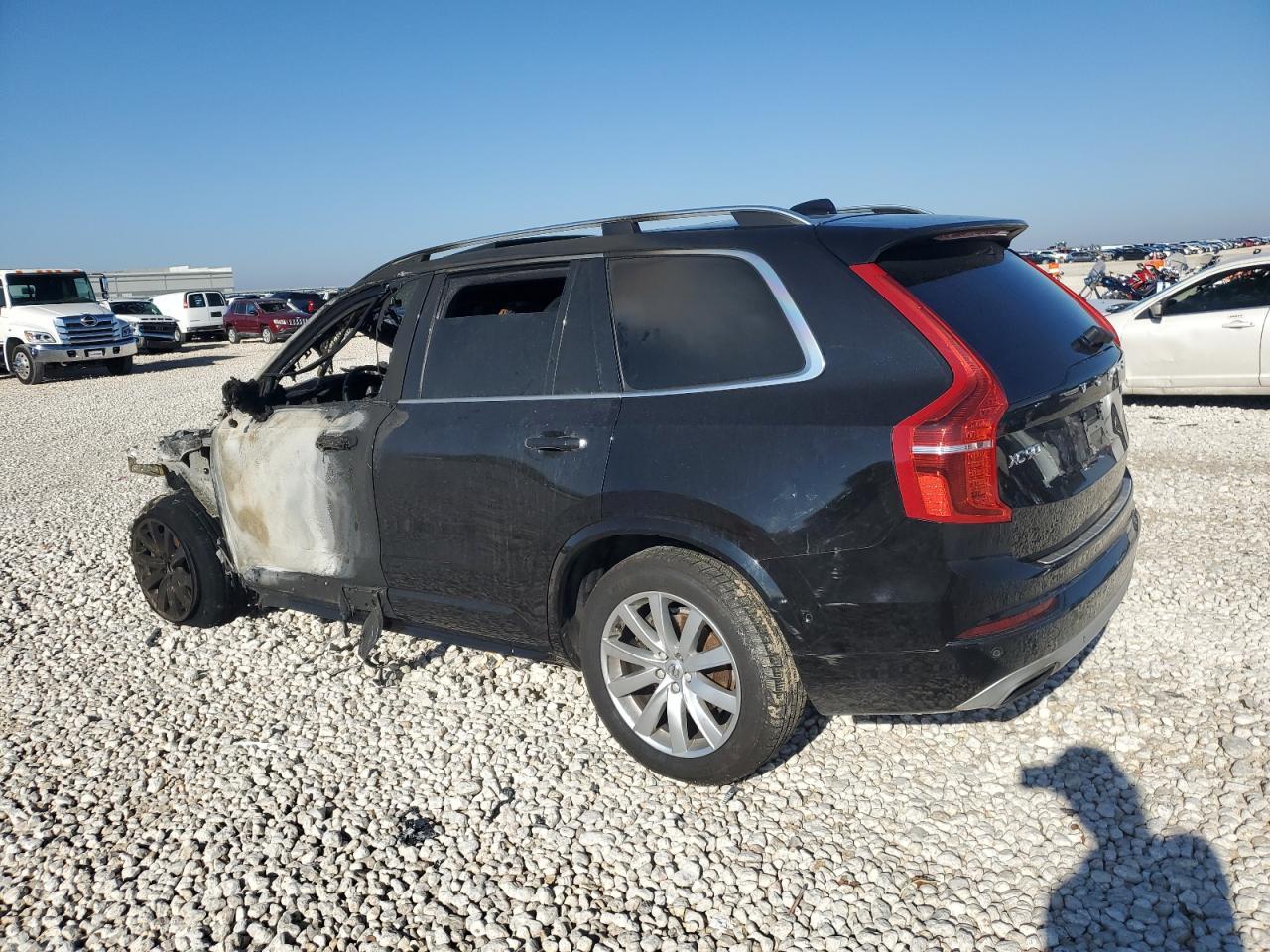 2016 VOLVO XC90 T6 - Фото 2
