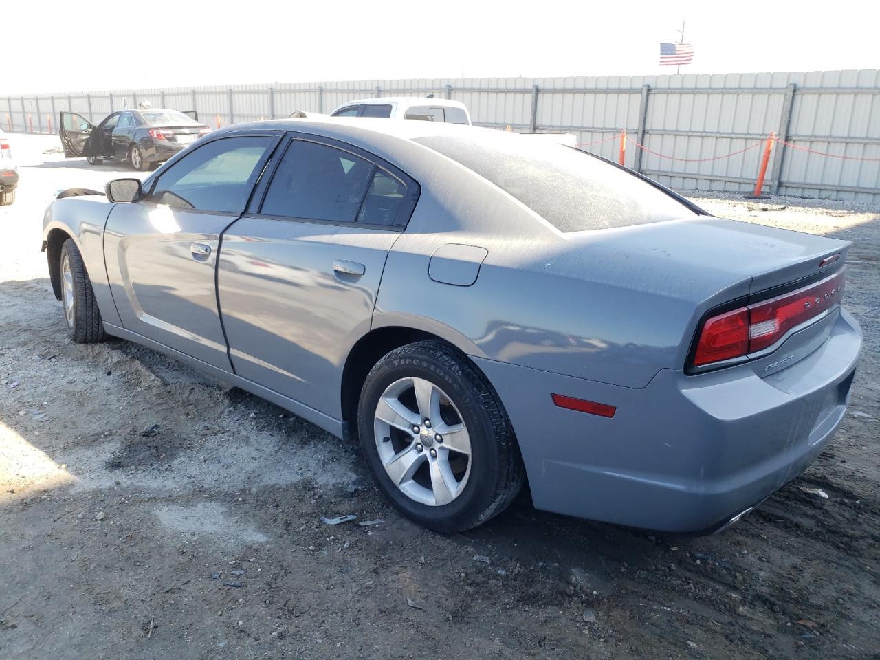 2014 DODGE CHARGER SE - Image 2