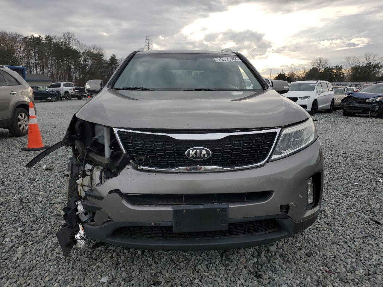 2015 KIA SORENTO LX - Image 5