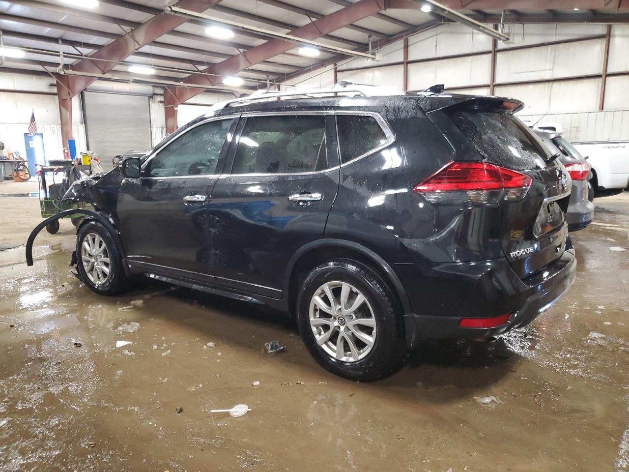 2017 NISSAN ROGUE SV - Image 2
