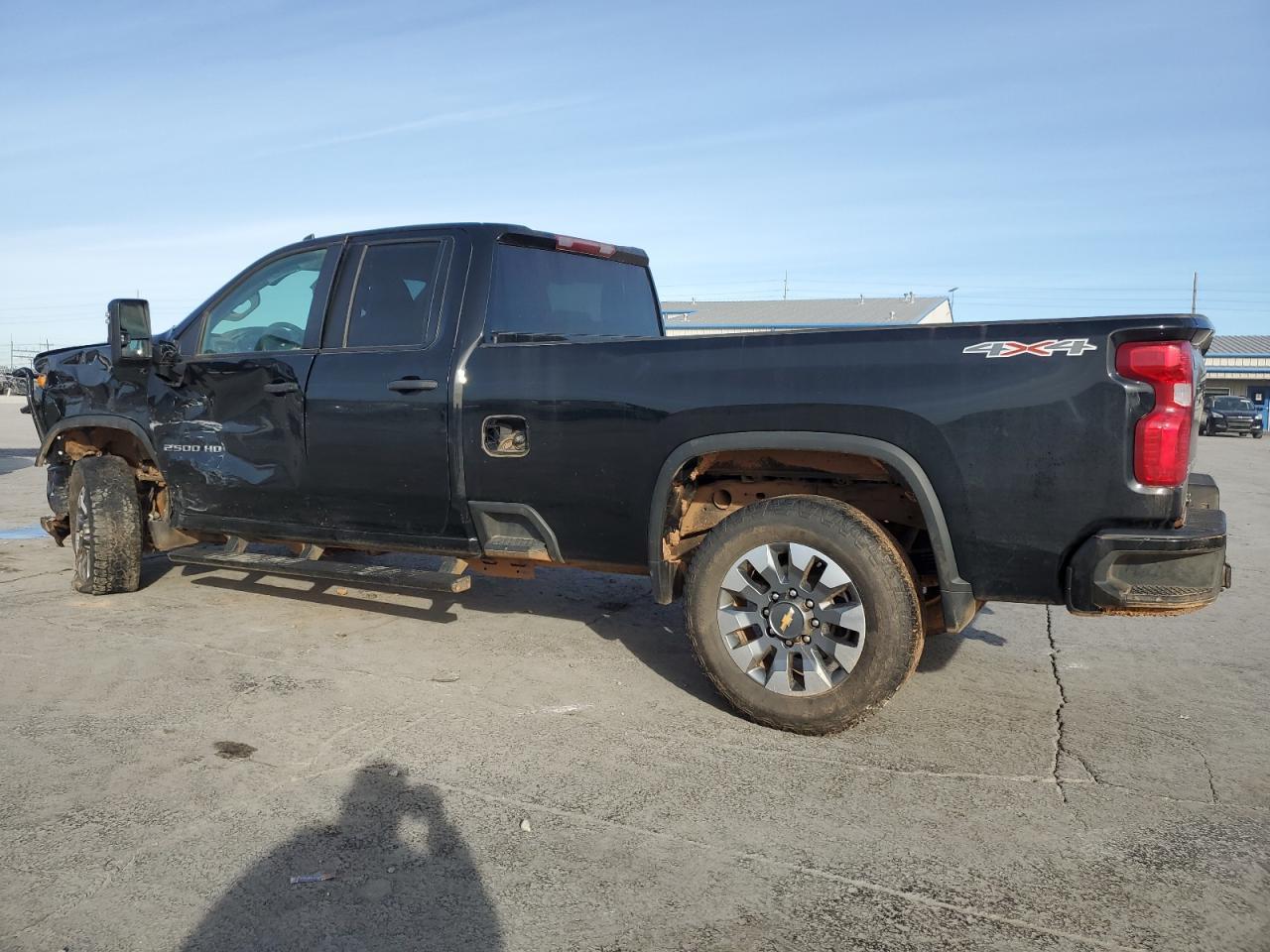 2024 CHEVROLET SILVERADO - Image 2