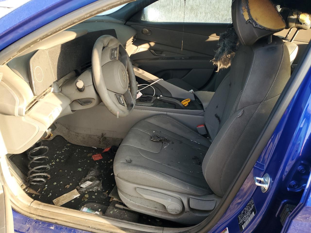 2024 HYUNDAI ELANTRA SE - Фото 7