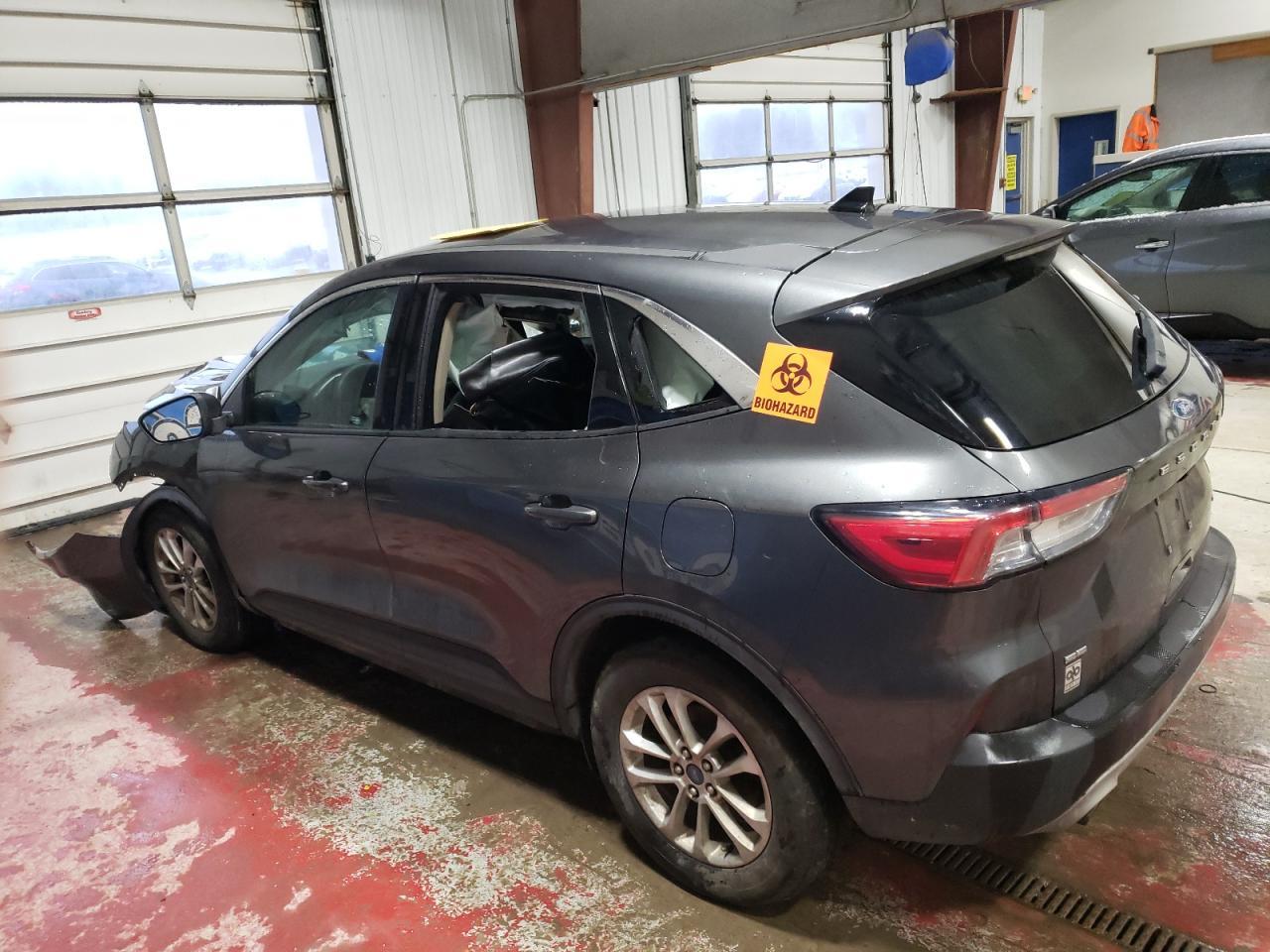 2020 FORD ESCAPE SE - Image 2
