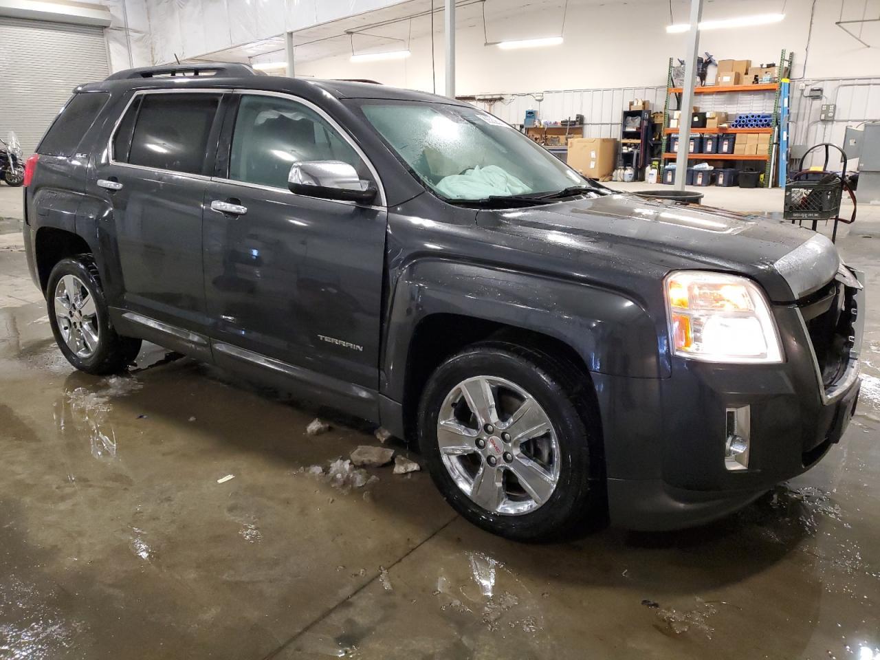 2014 GMC TERRAIN SL - Image 4