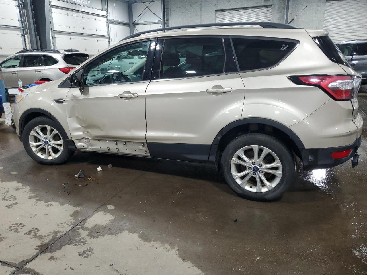 2017 FORD ESCAPE SE - Фото 2
