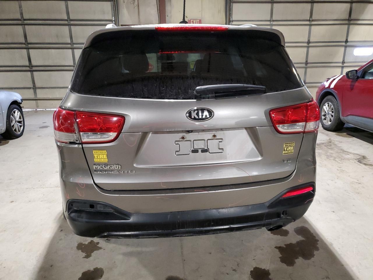 2016 KIA SORENTO LX - Image 6