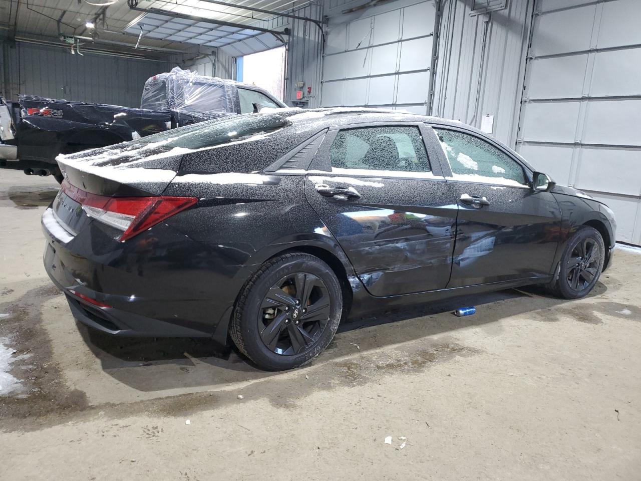 2023 HYUNDAI ELANTRA SE - Фото 3