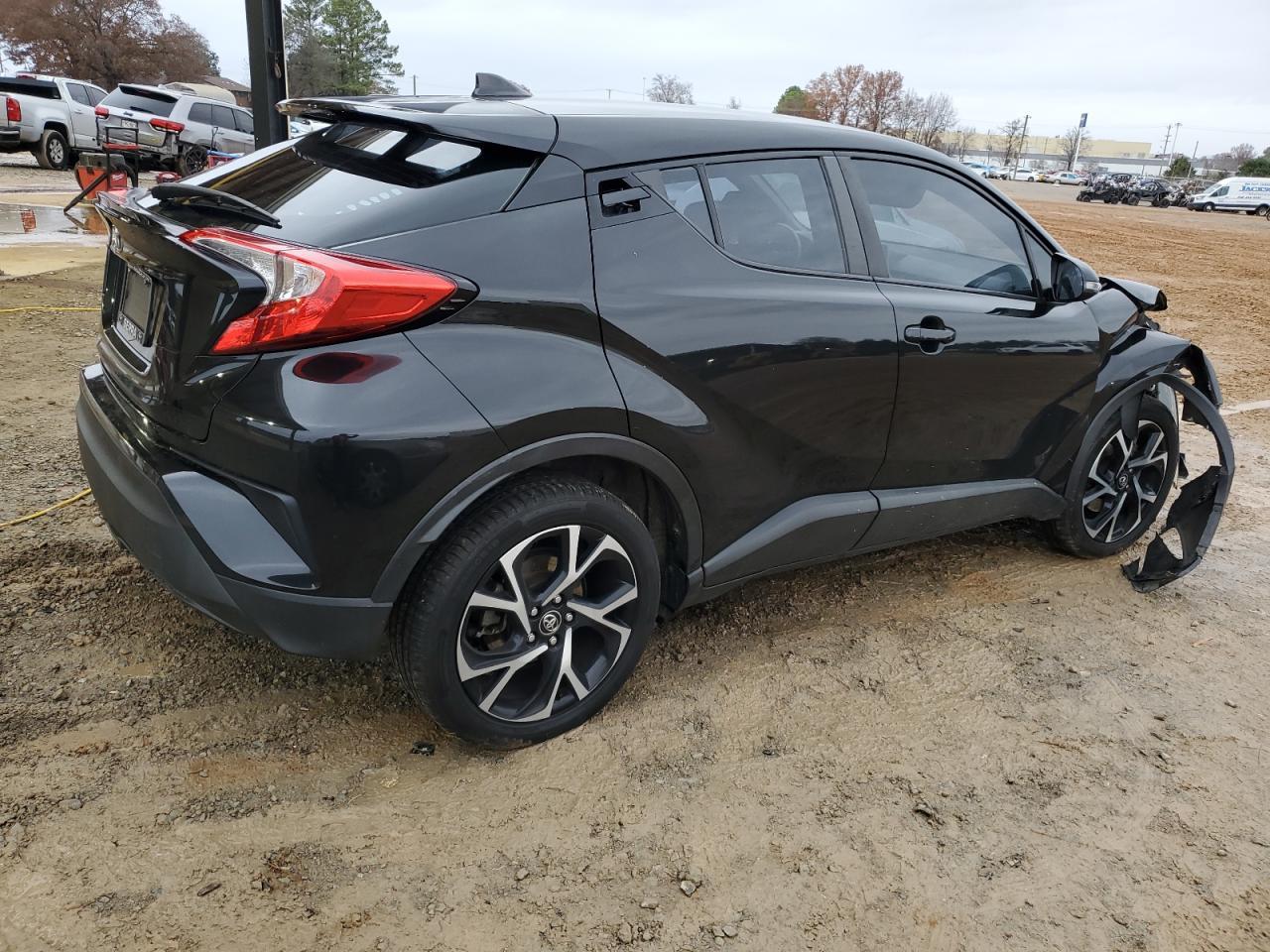 2018 TOYOTA C-HR XLE - Image 3