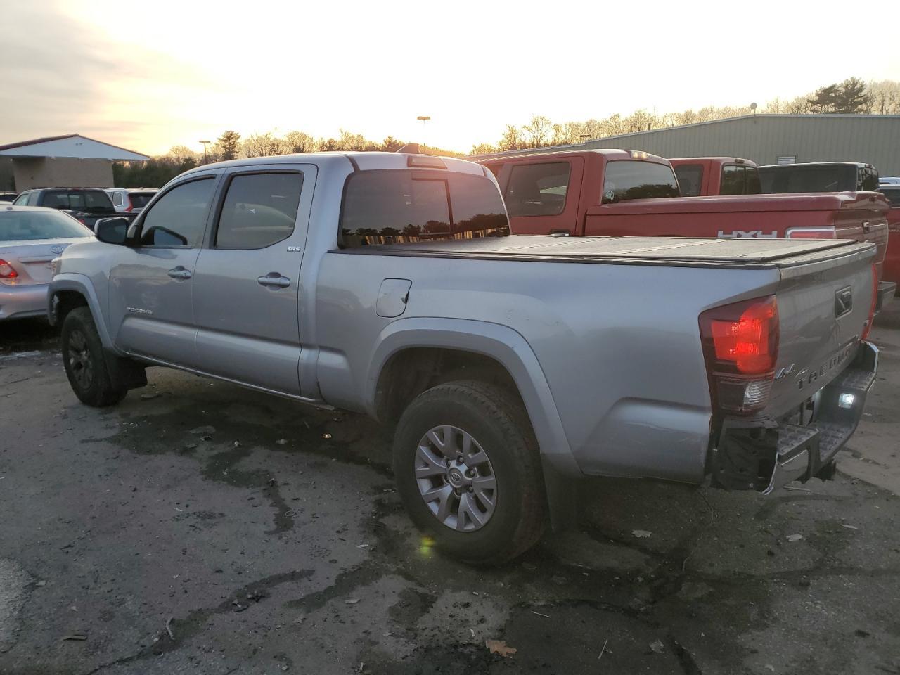 2019 TOYOTA TACOMA DOU - Фото 2