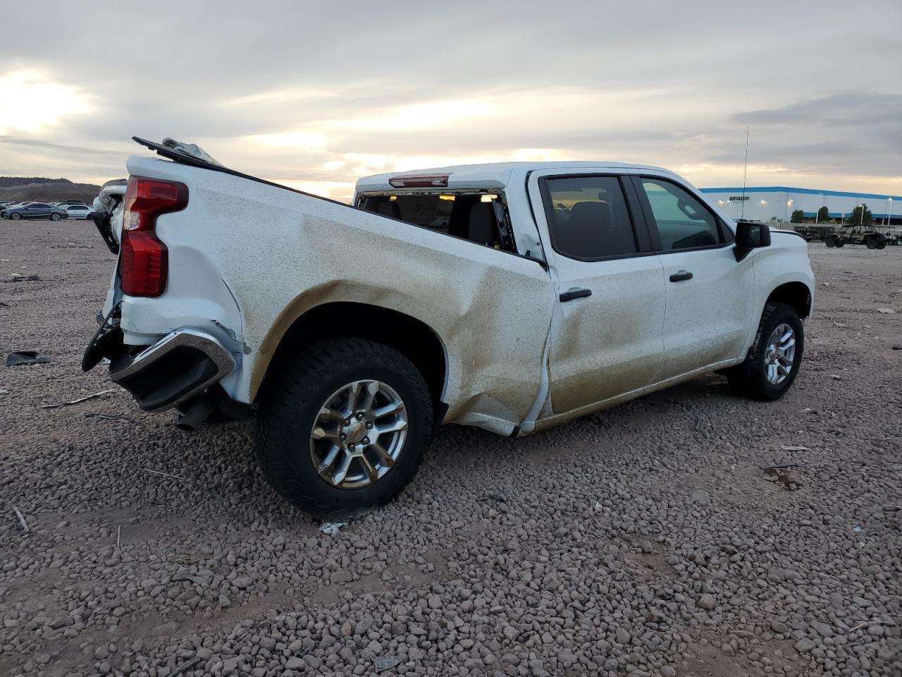 2024 CHEVROLET SILVERADO - Image 3