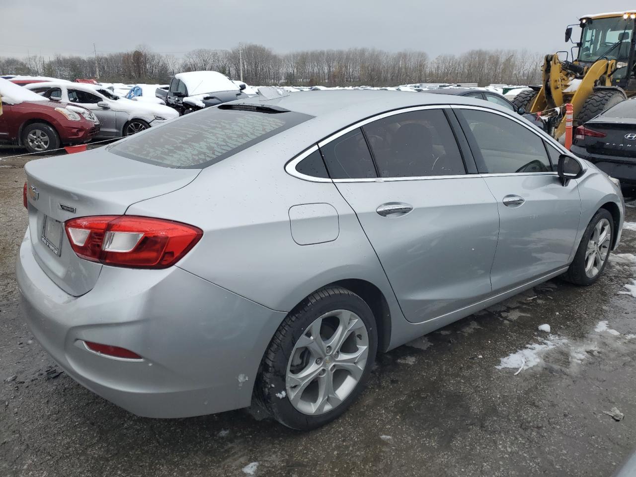 2017 CHEVROLET CRUZE PREM - Image 3