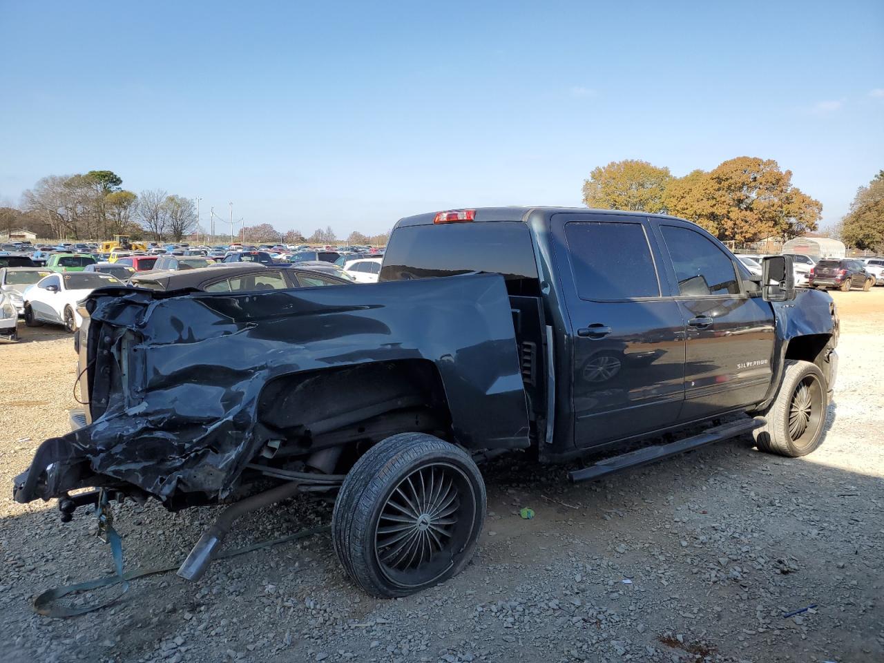 2017 CHEVROLET SILVERADO - Фото 3