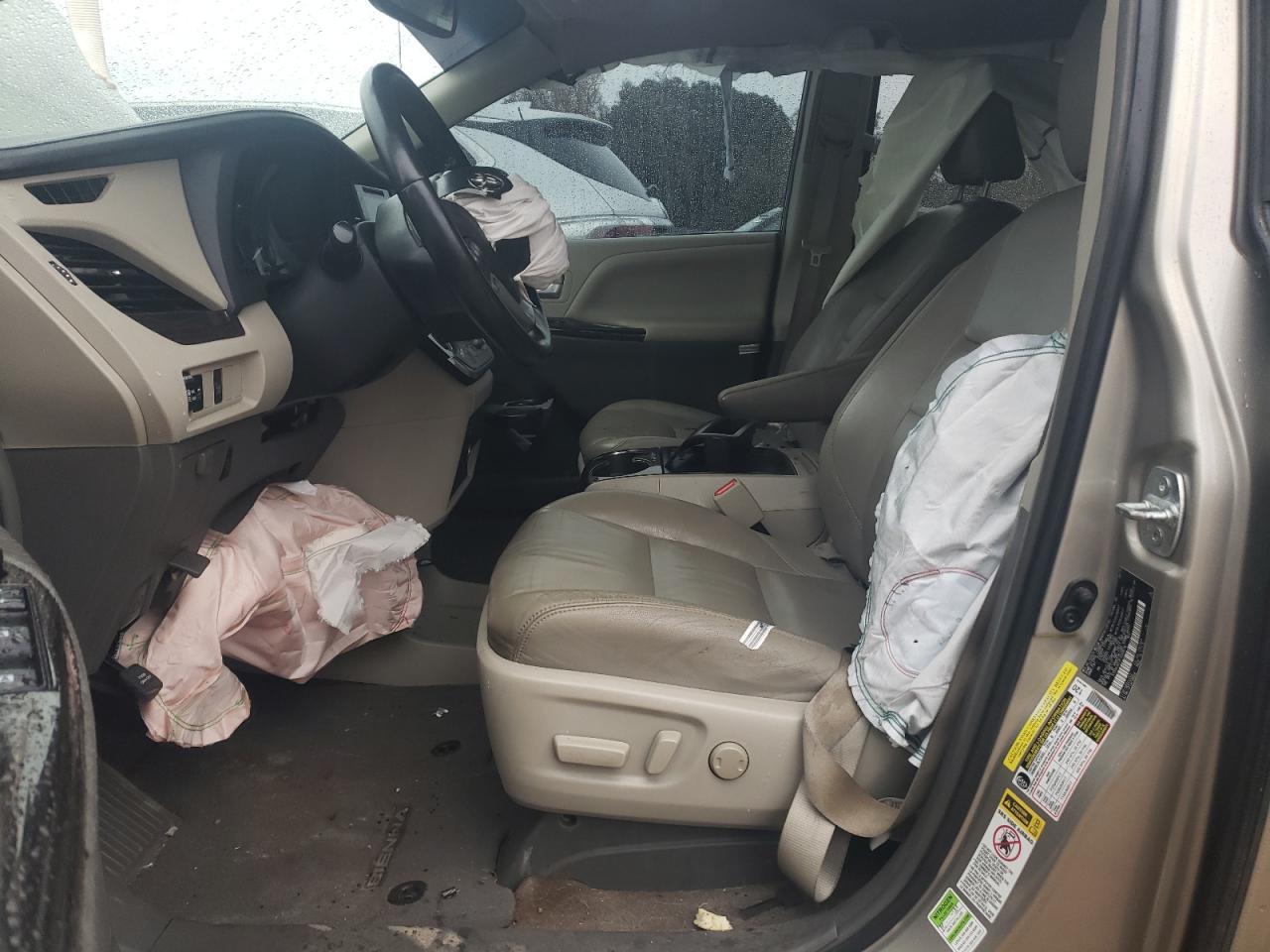 2015 TOYOTA SIENNA XLE - Фото 7