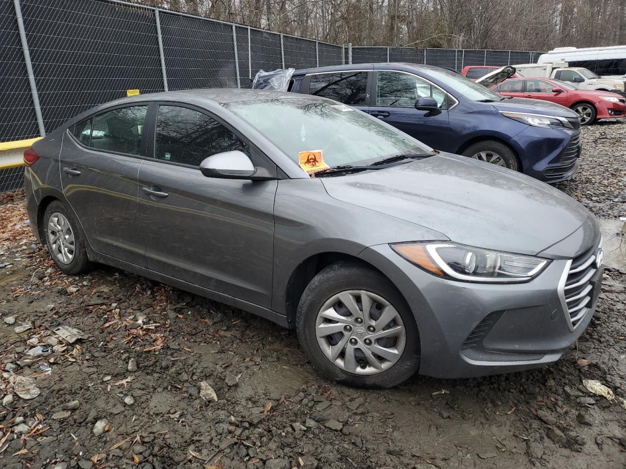 2018 HYUNDAI ELANTRA SE - Фото 4