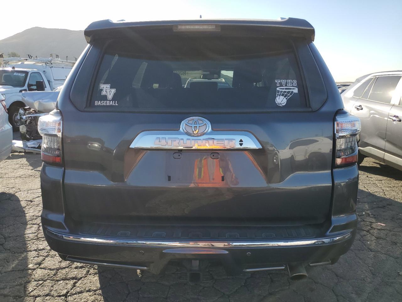 2020 TOYOTA 4RUNNER SR - Фото 6