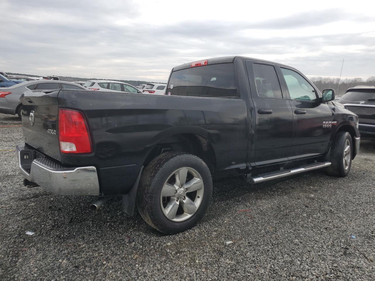 2018 RAM 1500 ST - Фото 3
