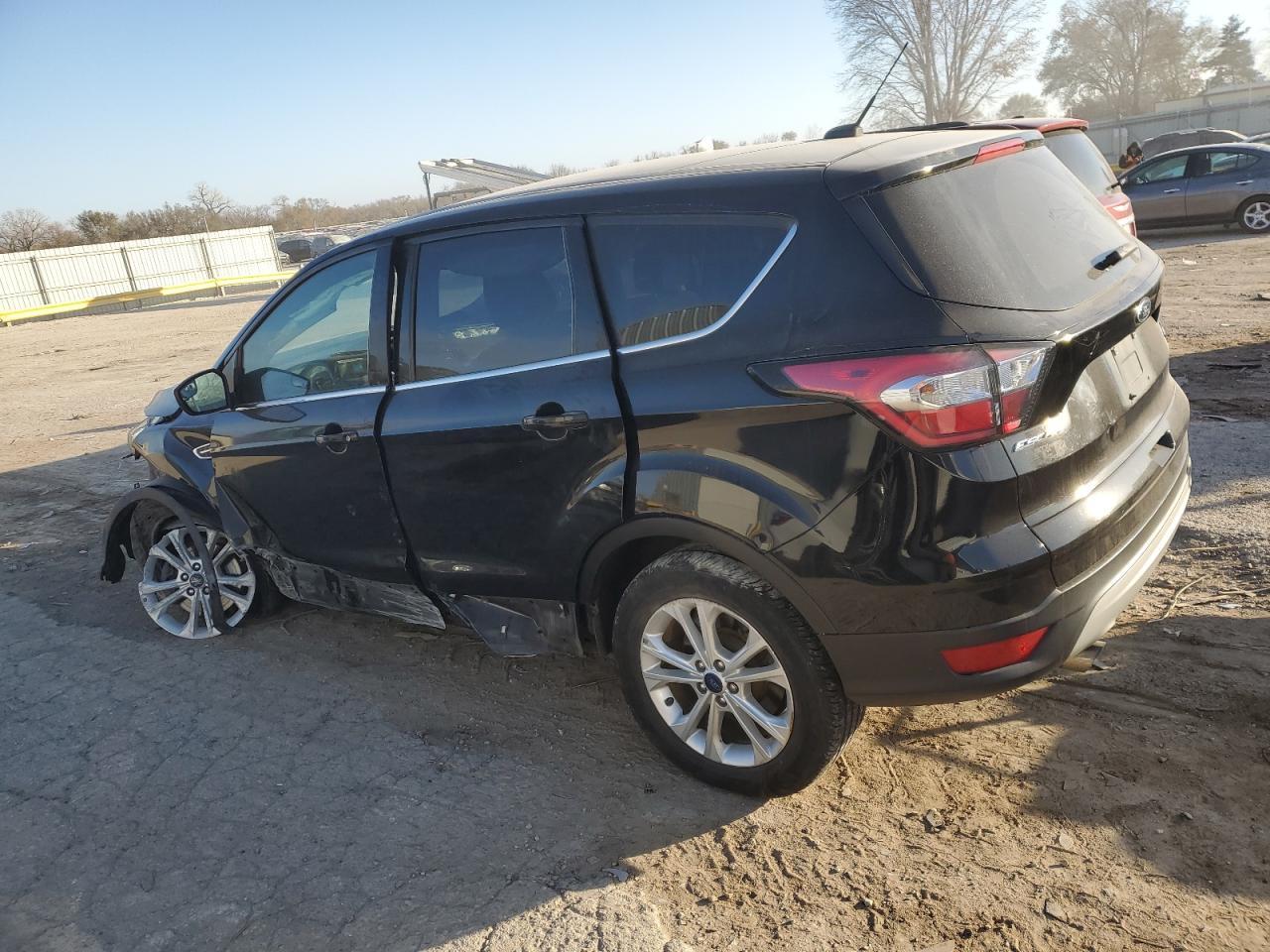 2017 FORD ESCAPE SE - Фото 2