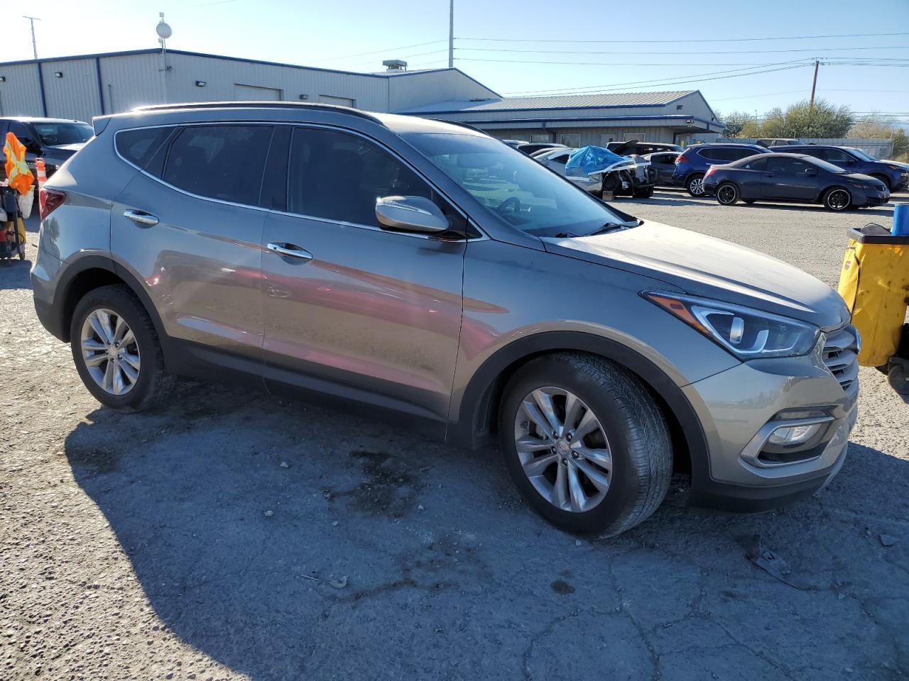 2017 HYUNDAI SANTA FE S - Image 4