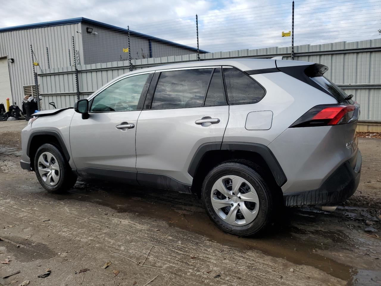 2023 TOYOTA RAV4 LE - Фото 2