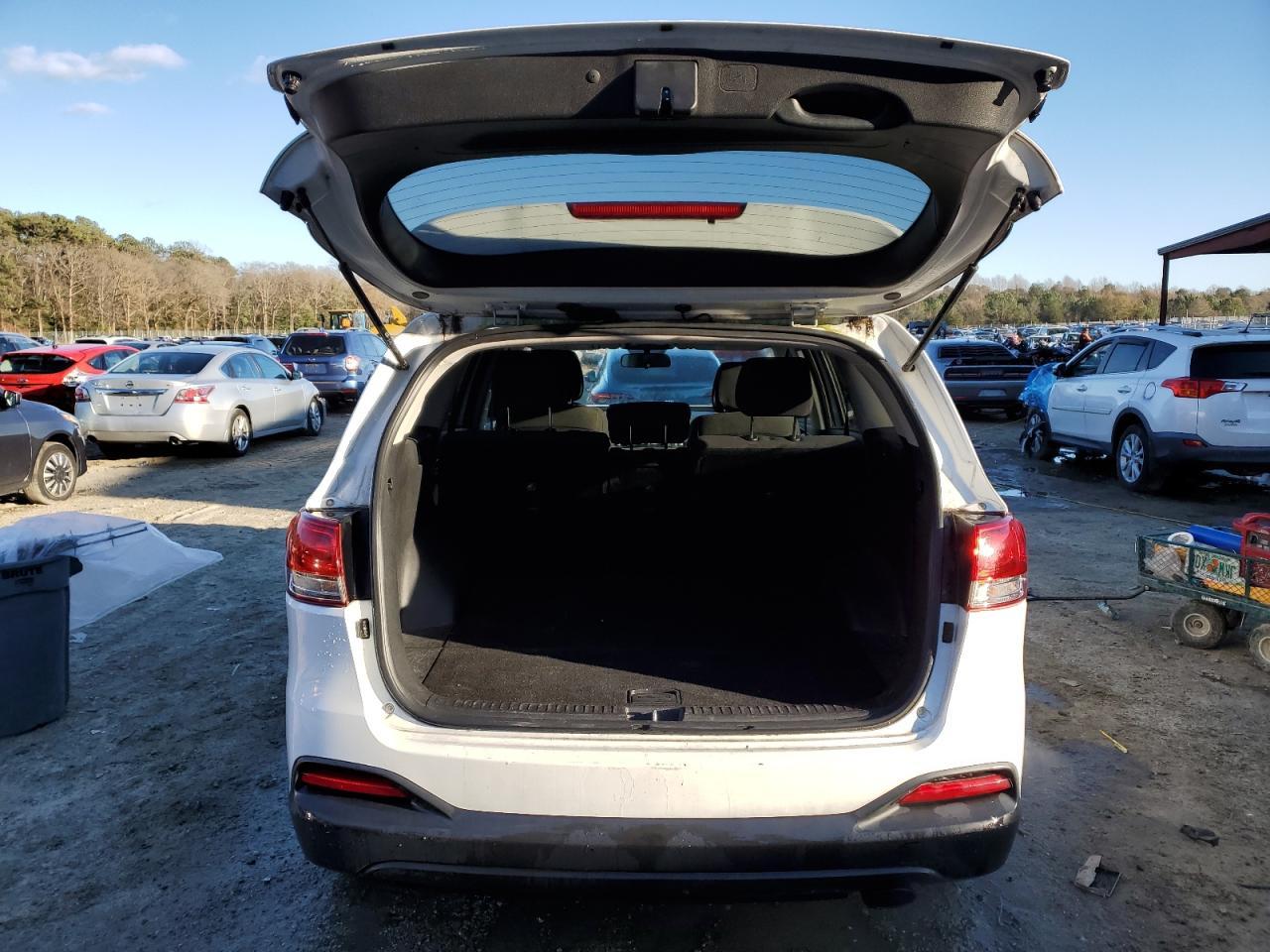 2016 KIA SORENTO LX - Image 6