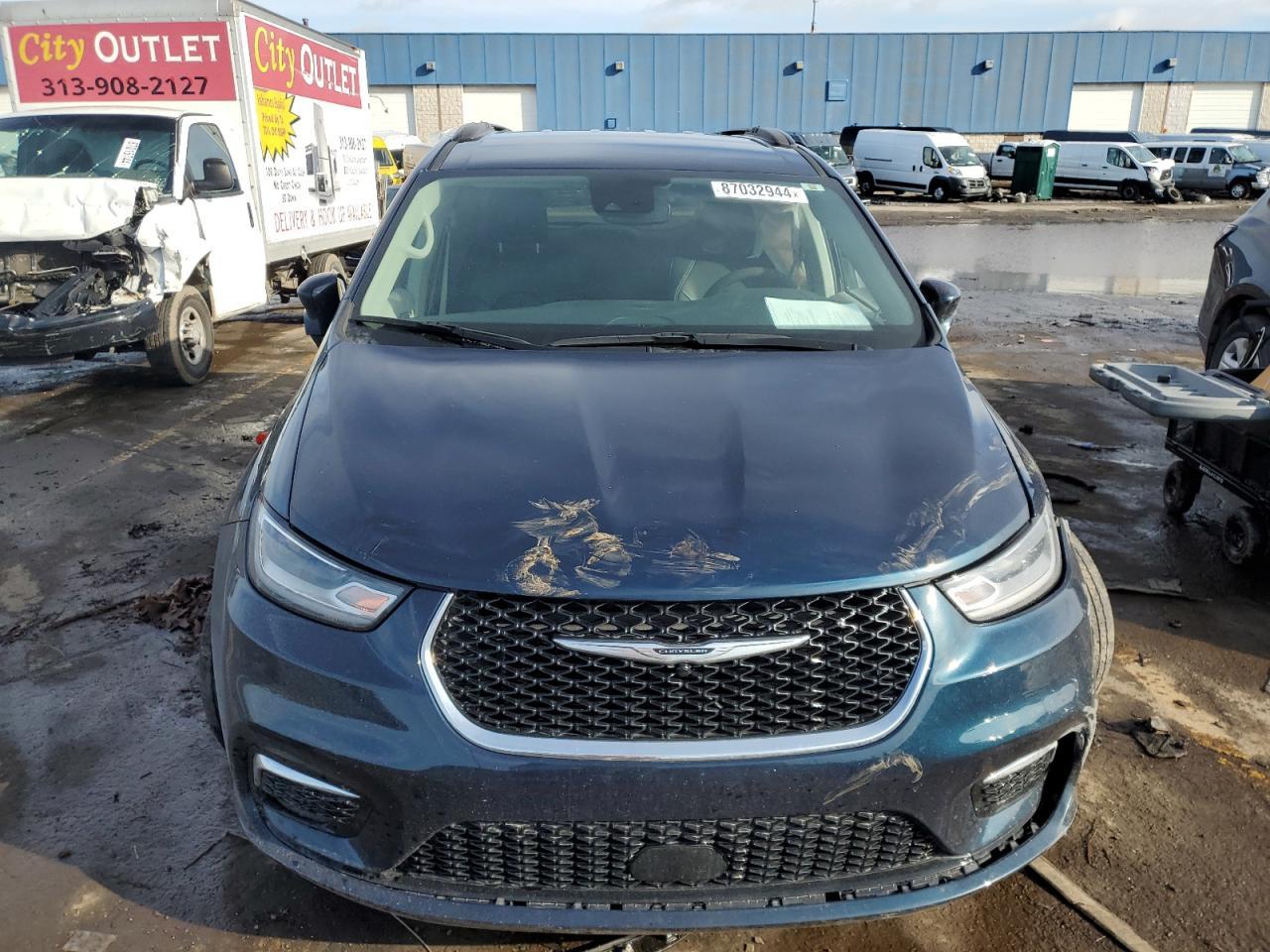 2022 CHRYSLER PACIFICA T - Image 5