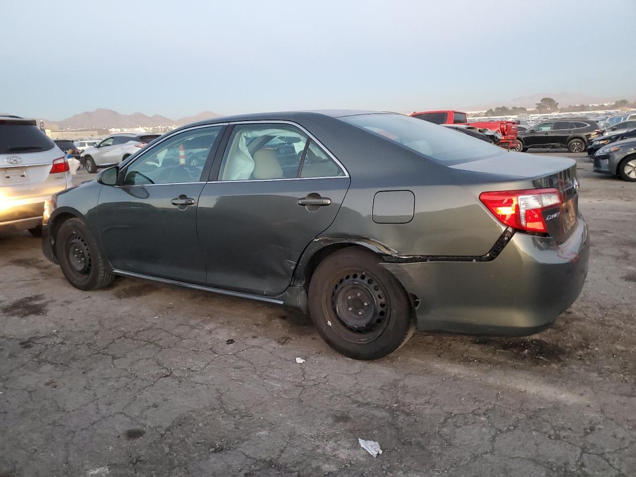 2012 TOYOTA CAMRY BASE - Фото 2