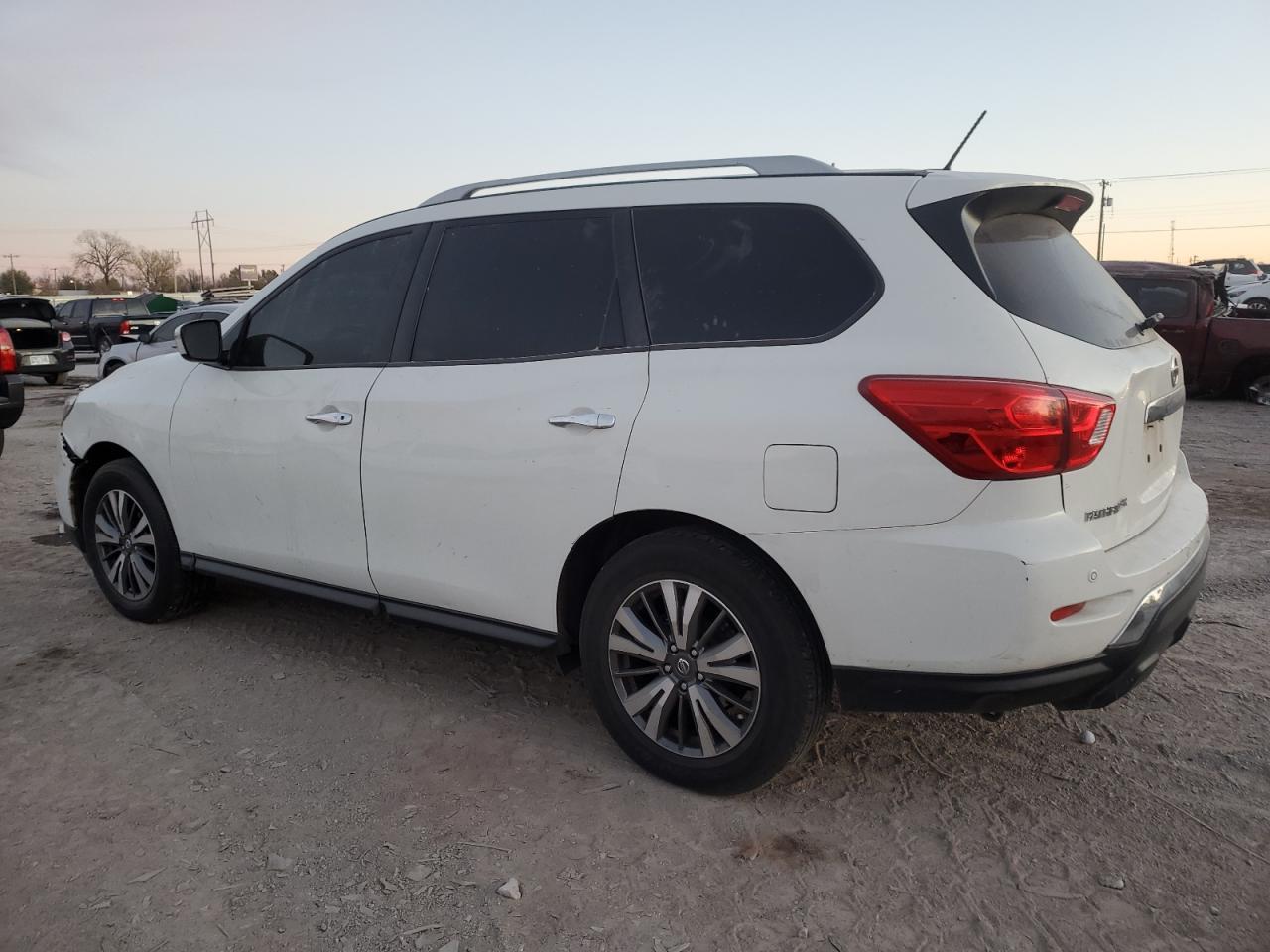 2018 NISSAN PATHFINDER - Image 2