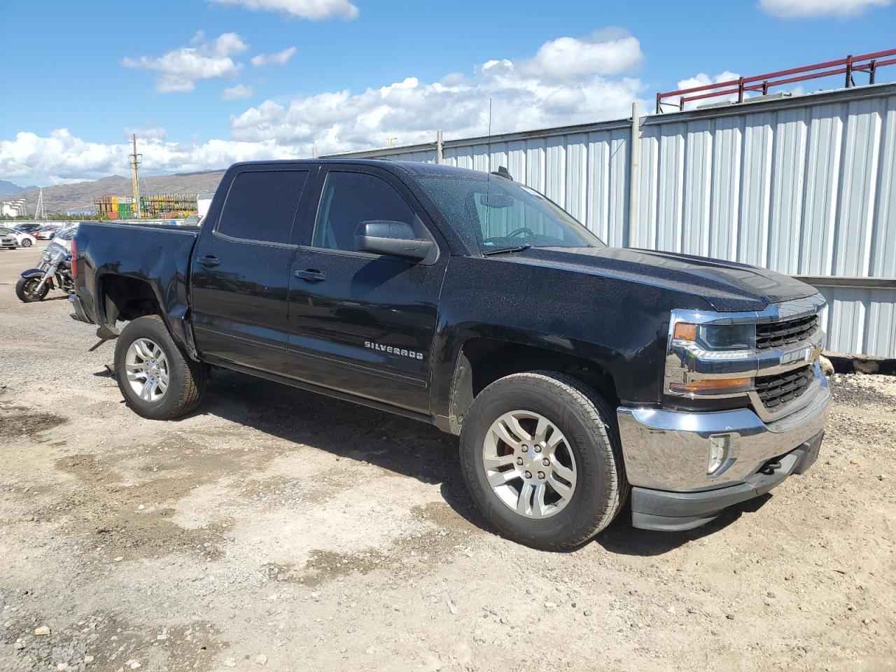 2017 CHEVROLET SILVERADO - Image 4