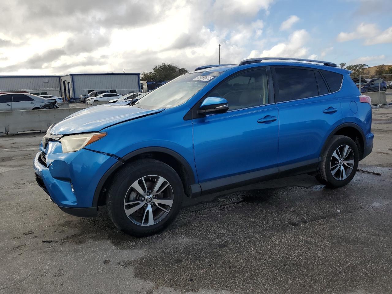 2017 TOYOTA RAV4 XLE