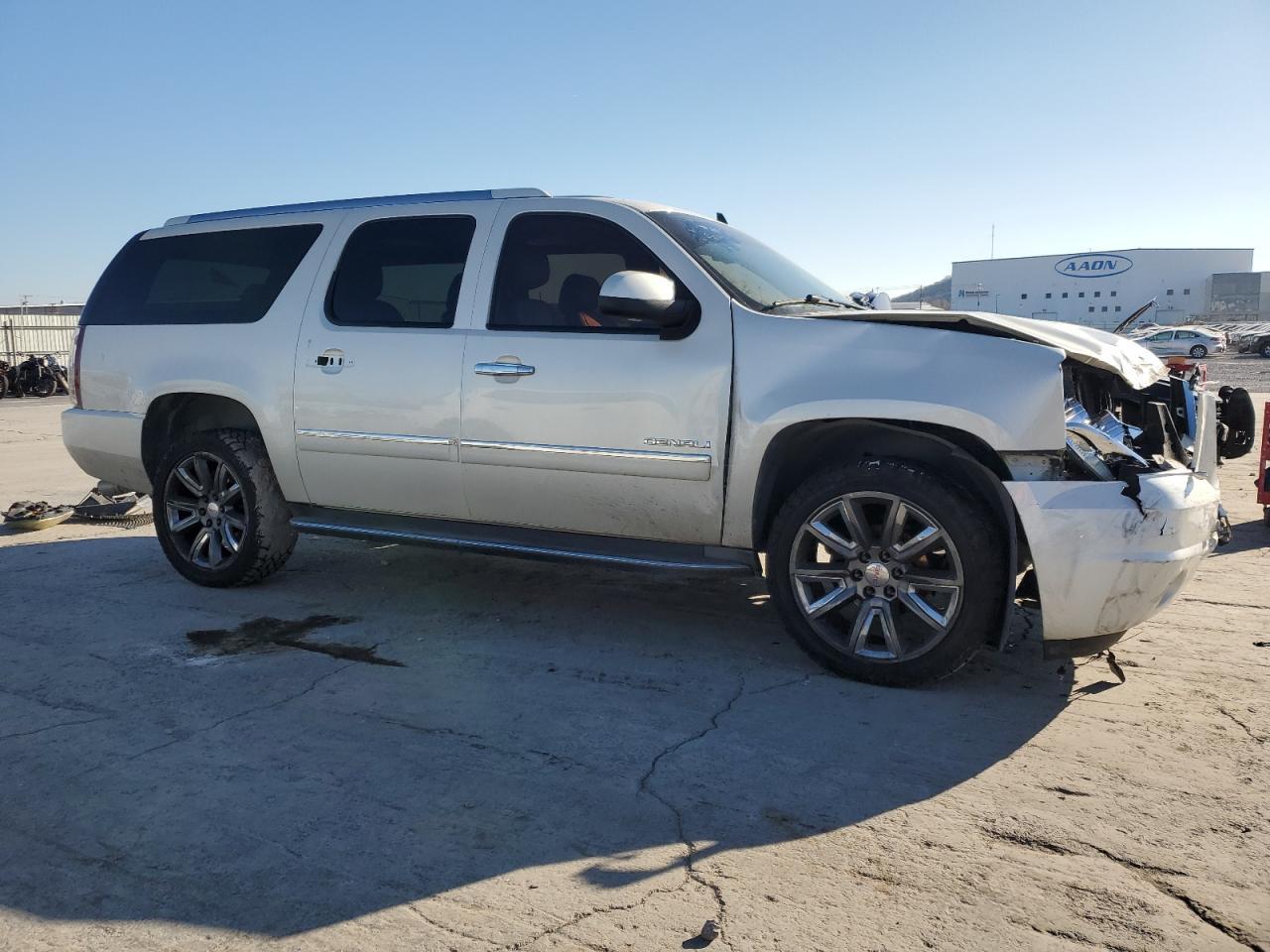 2012 GMC YUKON XL D - Image 4