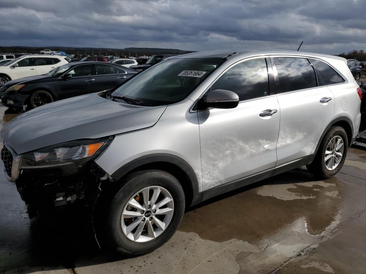 2019 KIA SORENTO L car image