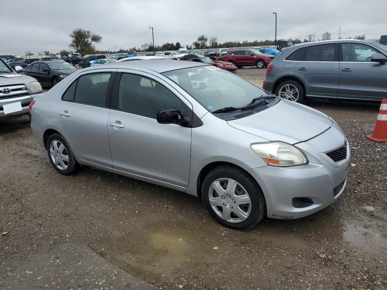2012 TOYOTA YARIS - Фото 4