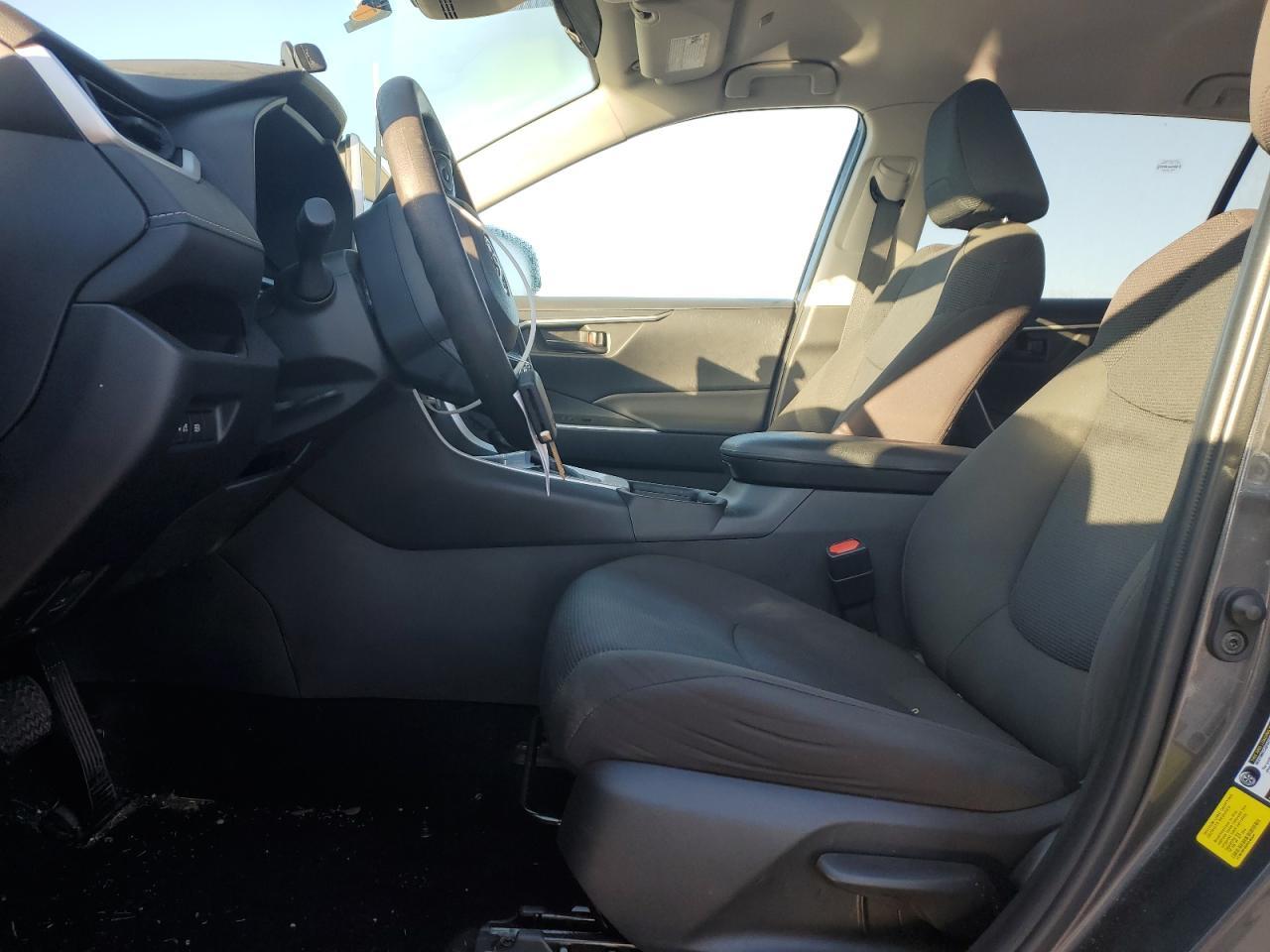 2023 TOYOTA RAV4 LE - Image 7