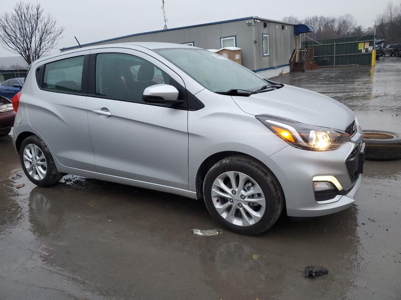 2021 CHEVROLET SPARK 1LT - Фото 4