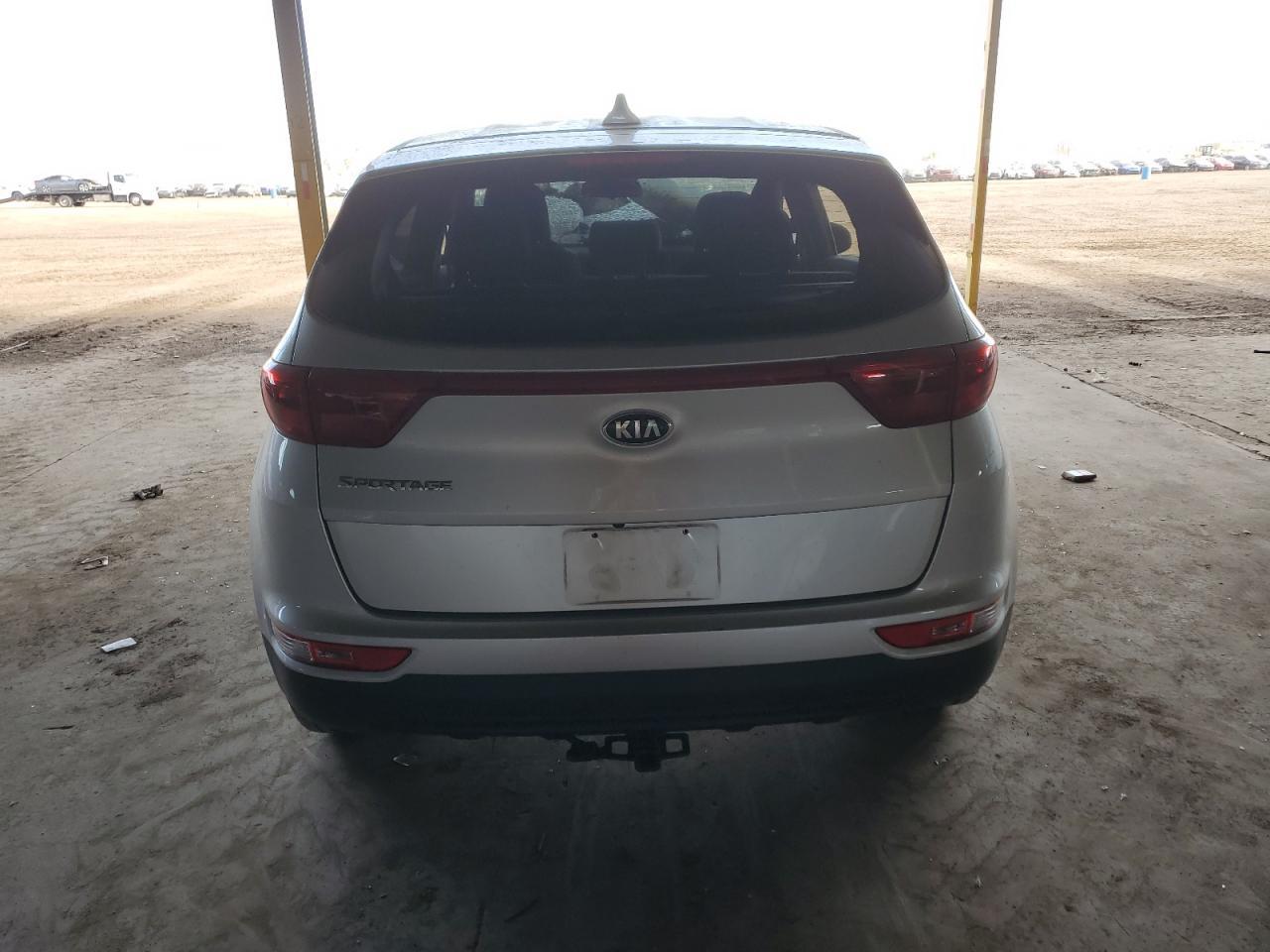 2017 KIA SPORTAGE L - Image 6