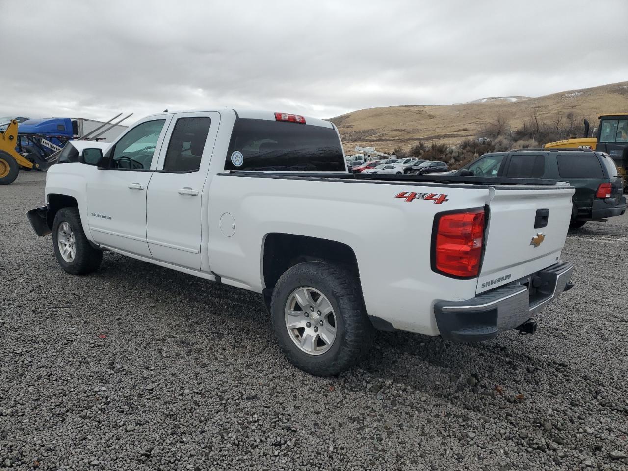 2018 CHEVROLET SILVERADO - Фото 2