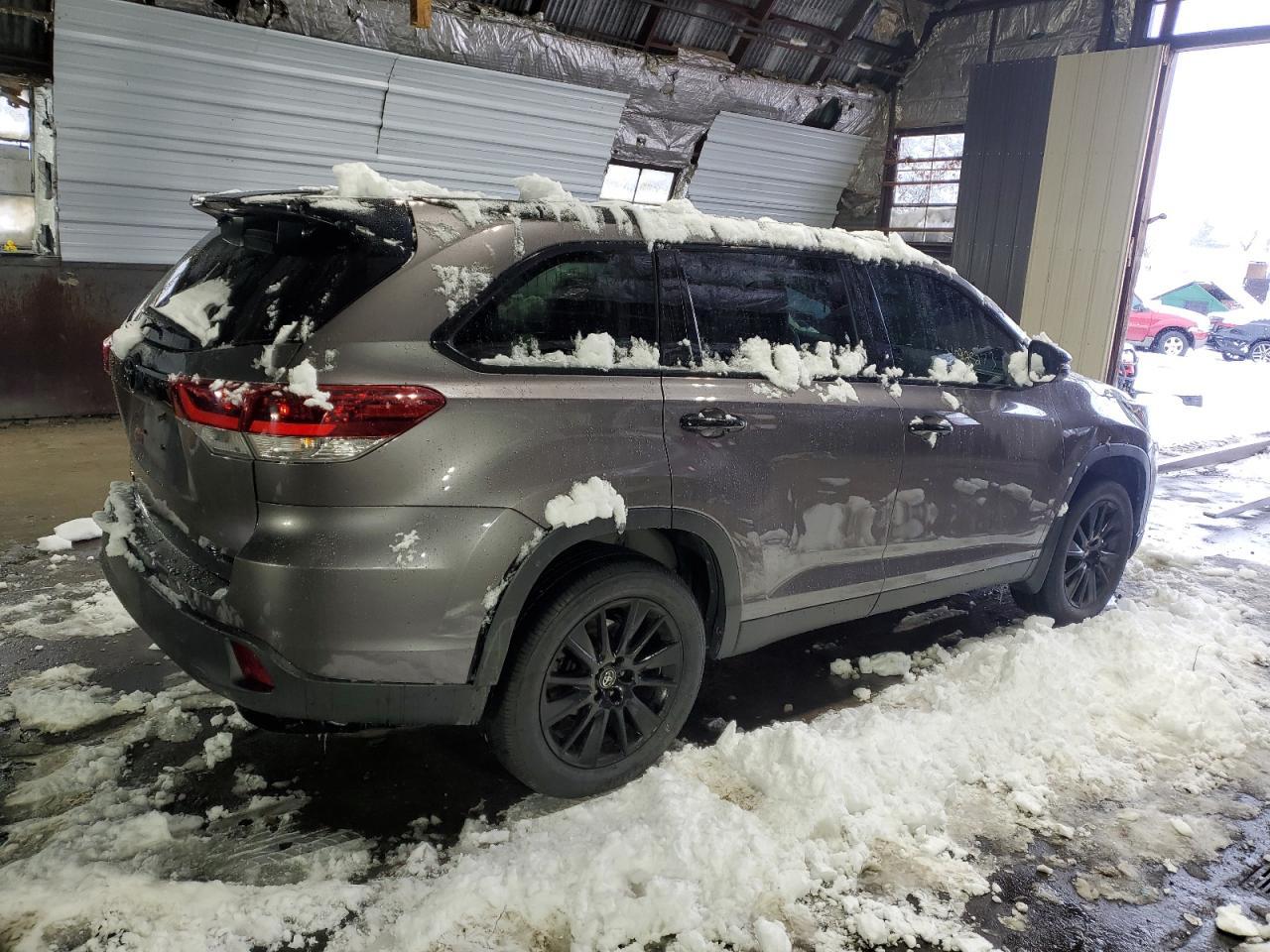 2019 TOYOTA HIGHLANDER - Фото 3